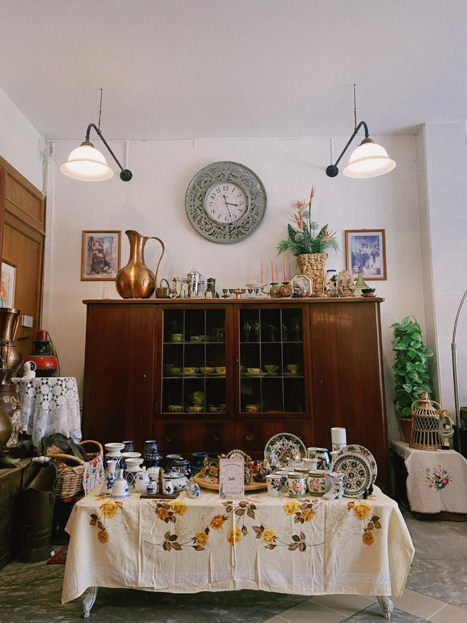 Manee Guesthouse And Record บ้านมานี Chiang Mai Exterior photo